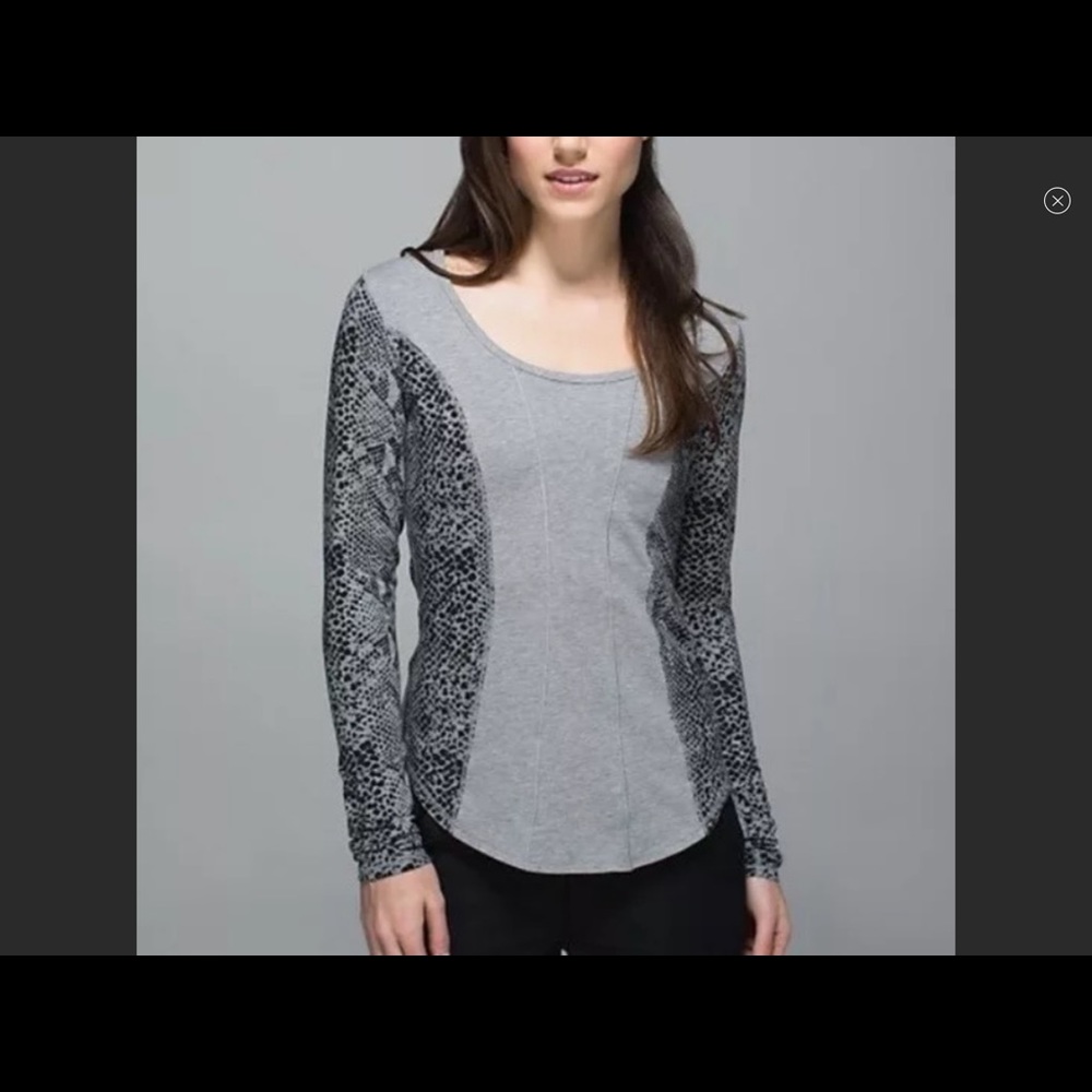 Lululemon unique snake print top